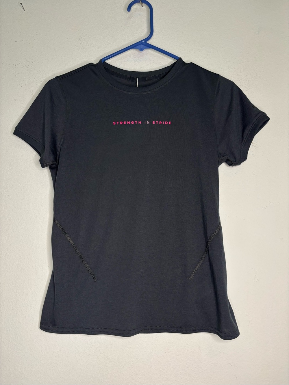BROOKS NWT DARK GREY WOMENS RUNNING TEE SZ XS
